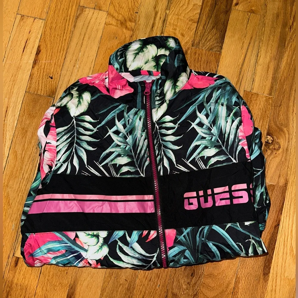 Guess Bundle - Picture 5 of 7